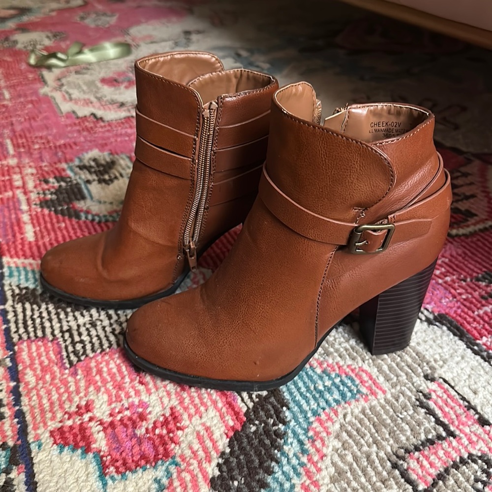 Reddish Brown Boot Heels